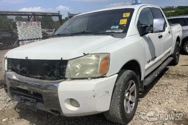 Photo of 2006 Nissan Titan