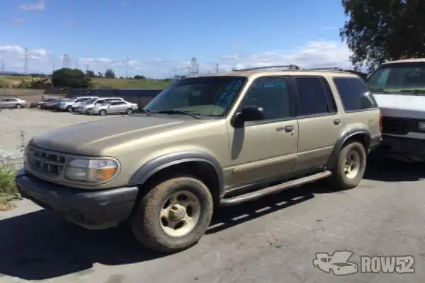 Photo of 2000 Ford Explorer