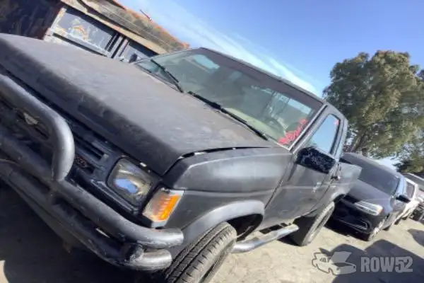Photo of 1992 Nissan Pickup