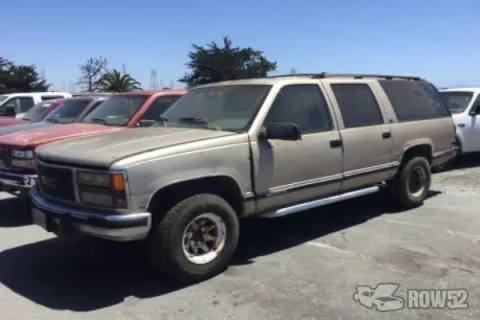 Photo of 1992 GMC Suburban