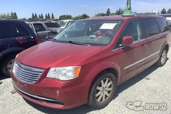 Photo of 2015 Chrysler Town & Country