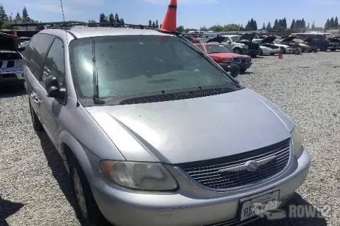 Photo of 2002 Chrysler Town & Country