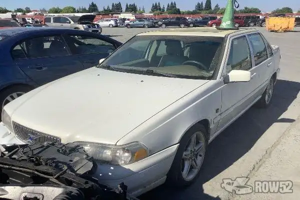 Photo of 1999 Volvo S70