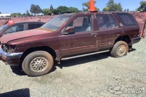 Photo of 1996 Nissan Pathfinder