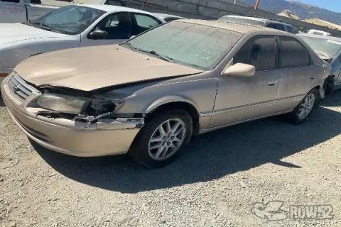 Photo of 2000 Toyota Camry