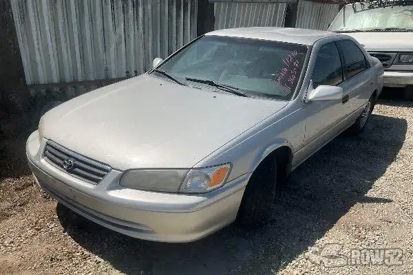 Photo of 2000 Toyota Camry