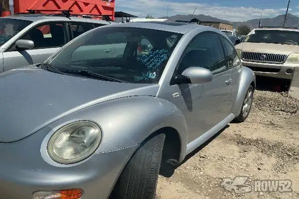 Photo of 2002 Volkswagen New Beetle
