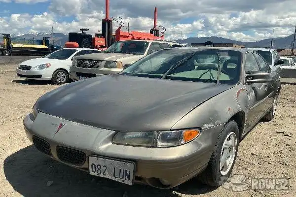 Photo of 2000 Pontiac Grand Prix