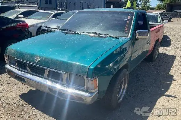 Photo of 1995 Nissan Pickup