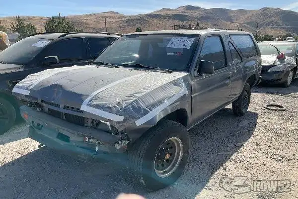 Photo of 1988 Nissan Pathfinder