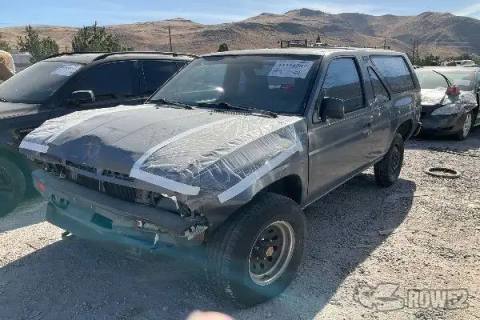 Photo of 1988 Nissan Pathfinder