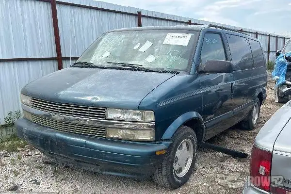 Photo of 2000 Chevrolet Astro