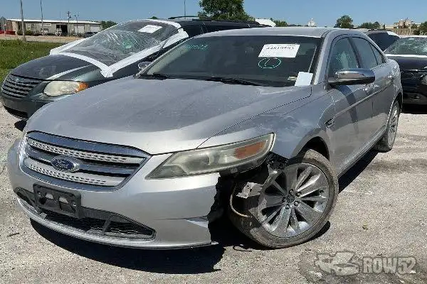 Photo of 2011 Ford Taurus