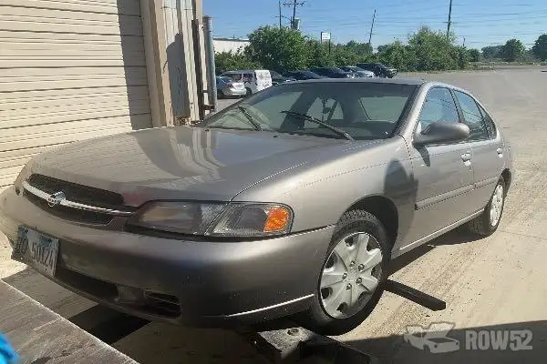 Photo of 1999 Nissan Altima