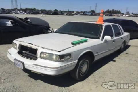 Photo of 1996 Lincoln Town Car