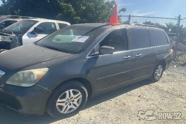 Photo of 2005 Honda Odyssey