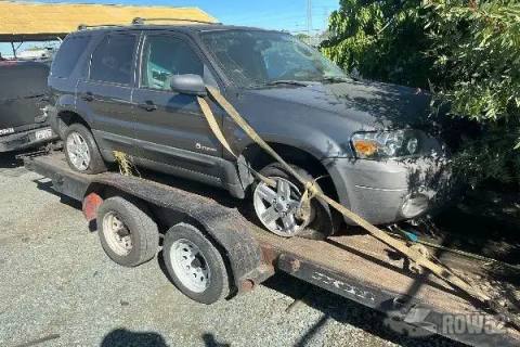 Photo of 2005 Ford Escape Hybrid