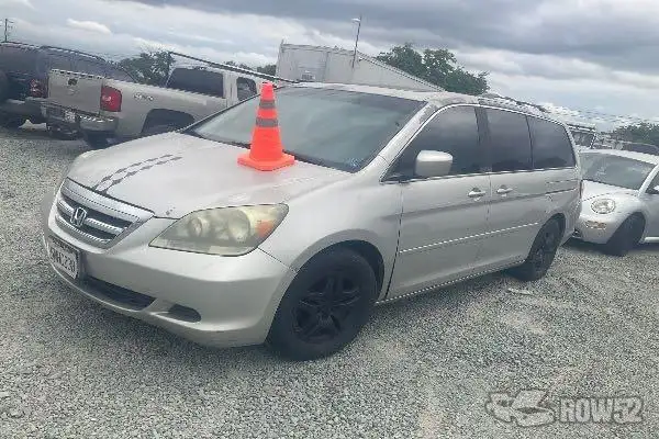 Photo of 2005 Honda Odyssey