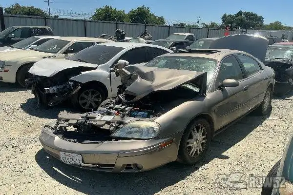 Photo of 2005 Mercury Sable