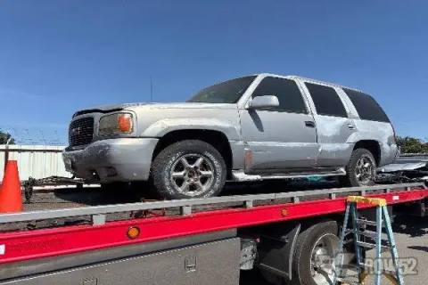 Photo of 2000 GMC Yukon