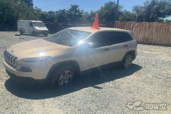 Photo of 2015 Jeep Cherokee