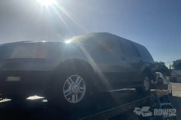 Photo of 2004 Ford Expedition