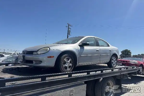 Photo of 2000 Plymouth Neon