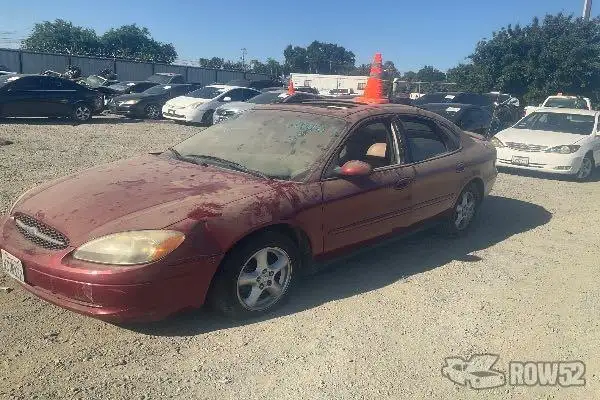 Photo of 2003 Ford Taurus