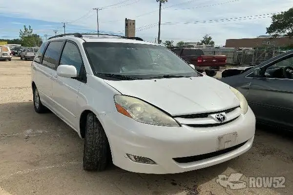 Photo of 2006 Toyota Sienna