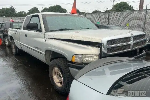 Photo of 2000 Dodge Ram 1500