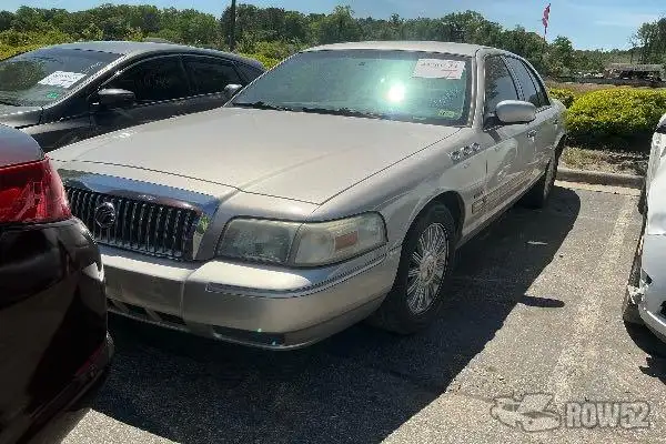 Photo of 2010 Mercury Grand Marquis