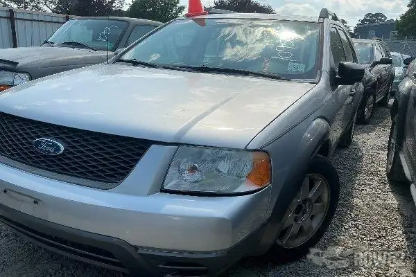 Photo of 2005 Ford Freestyle