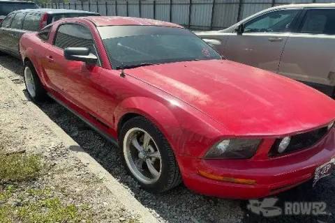 Photo of 2005 Ford Mustang