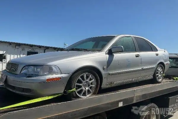 Photo of 2004 Volvo S40
