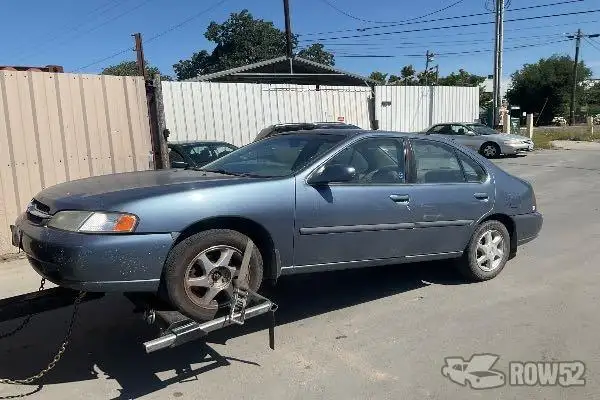 Photo of 1999 Nissan Altima