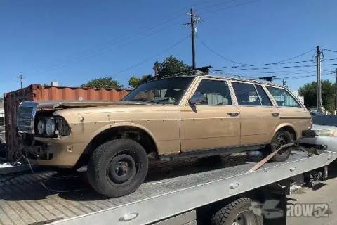 Photo of 1985 Mercedes-Benz 300