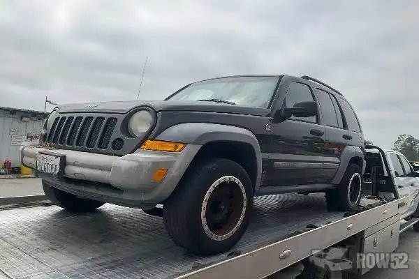 Photo of 2005 Jeep Liberty