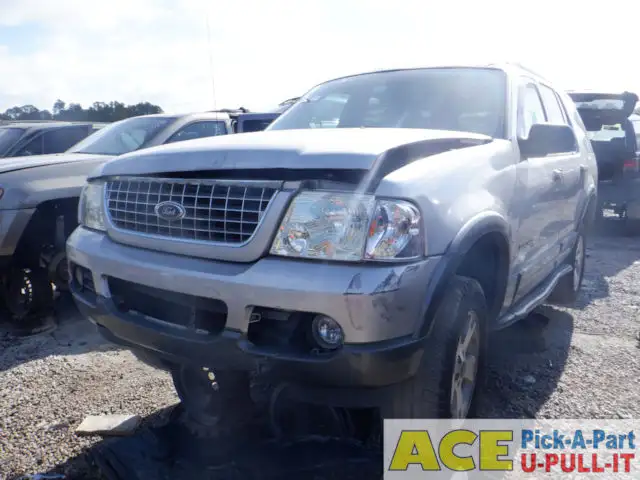 Photo of 2005 Ford Explorer