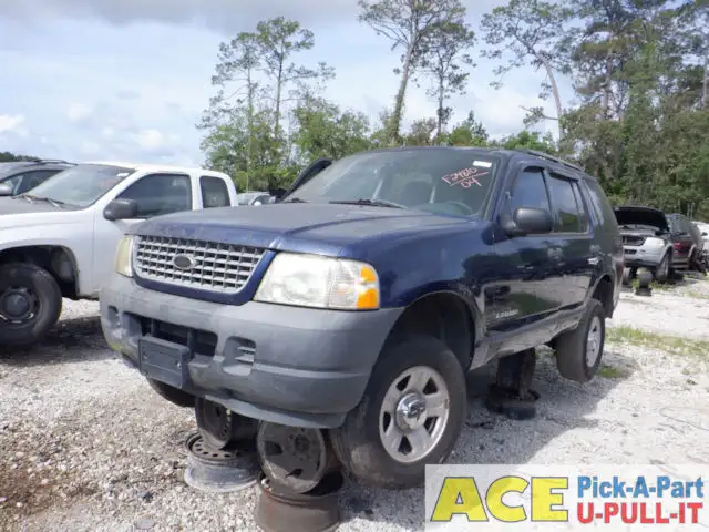 Photo of 2004 Ford Explorer