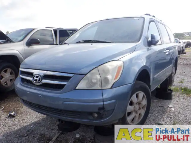 Photo of 2008 Hyundai Entourage