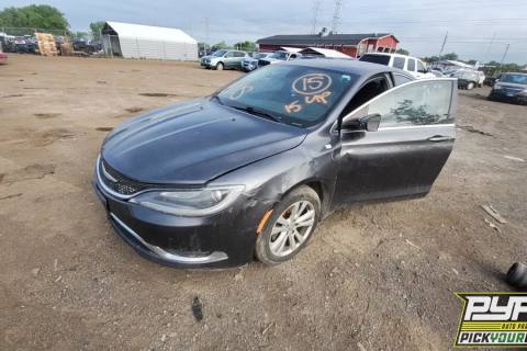 Photo of 2015 Chrysler 200