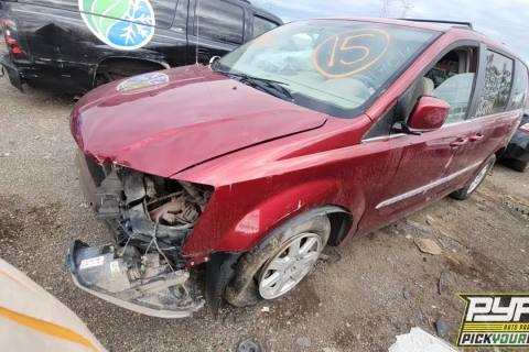 Photo of 2013 Chrysler Town & Country