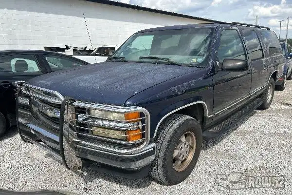 Photo of 1999 Chevrolet Suburban