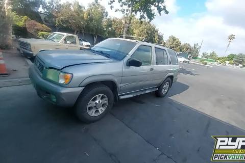 Photo of 2001 Nissan Pathfinder