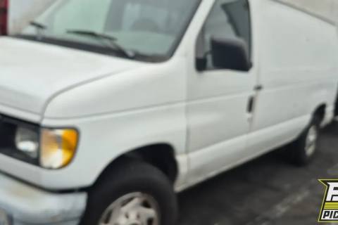 Photo of 1999 Ford E-250 Econoline