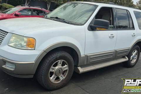 Photo of 2004 Ford Expedition