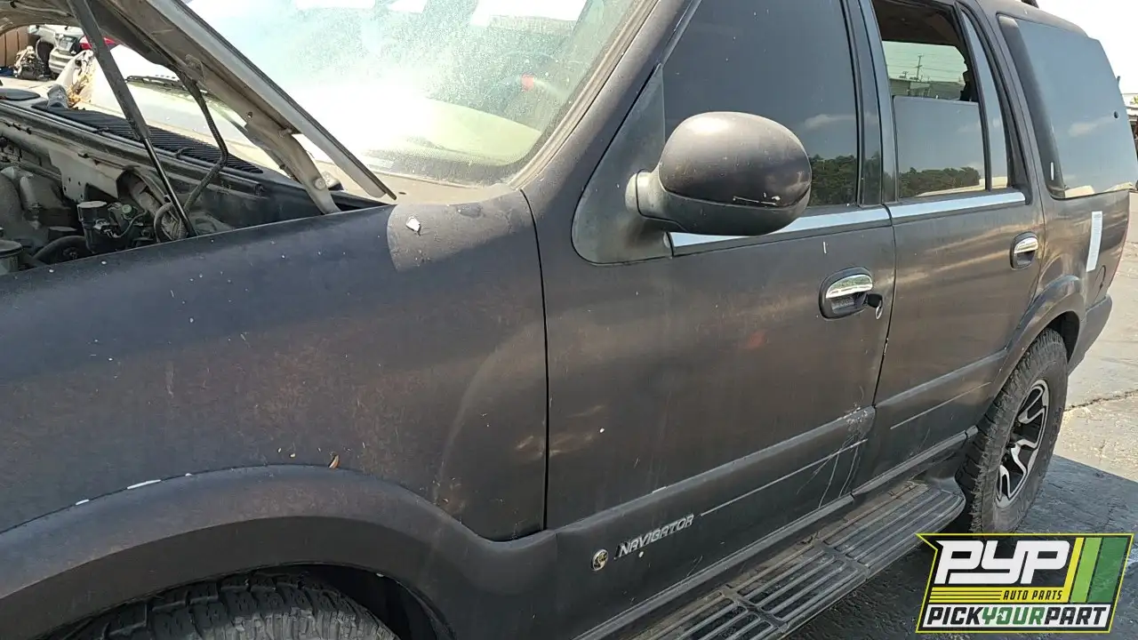 Photo of 2000 Lincoln Navigator