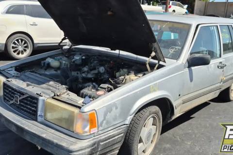 Photo of 1990 Volvo 740
