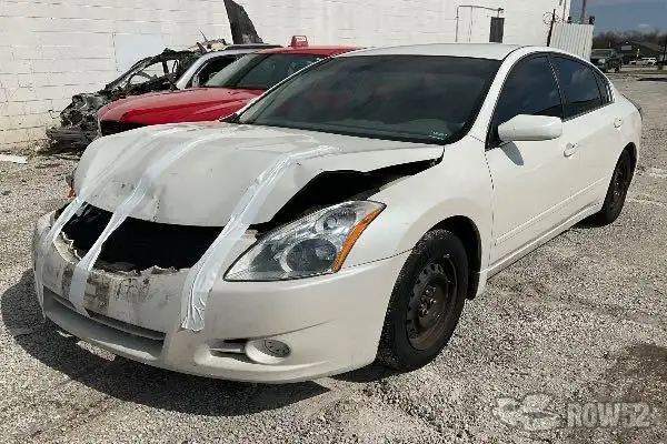 Photo of 2011 Nissan Altima