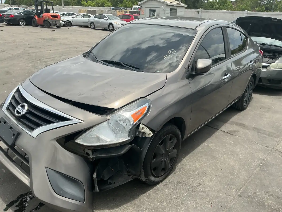Photo of 2016 Nissan Versa
